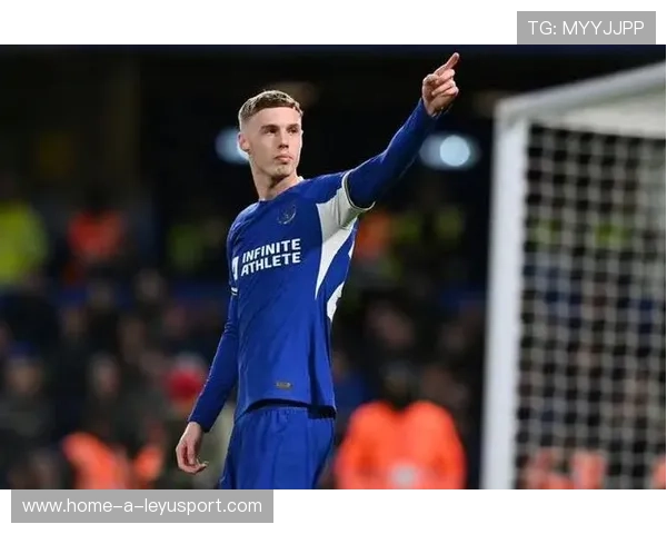 切尔西帕尔默远程爆射引发全场惊叹